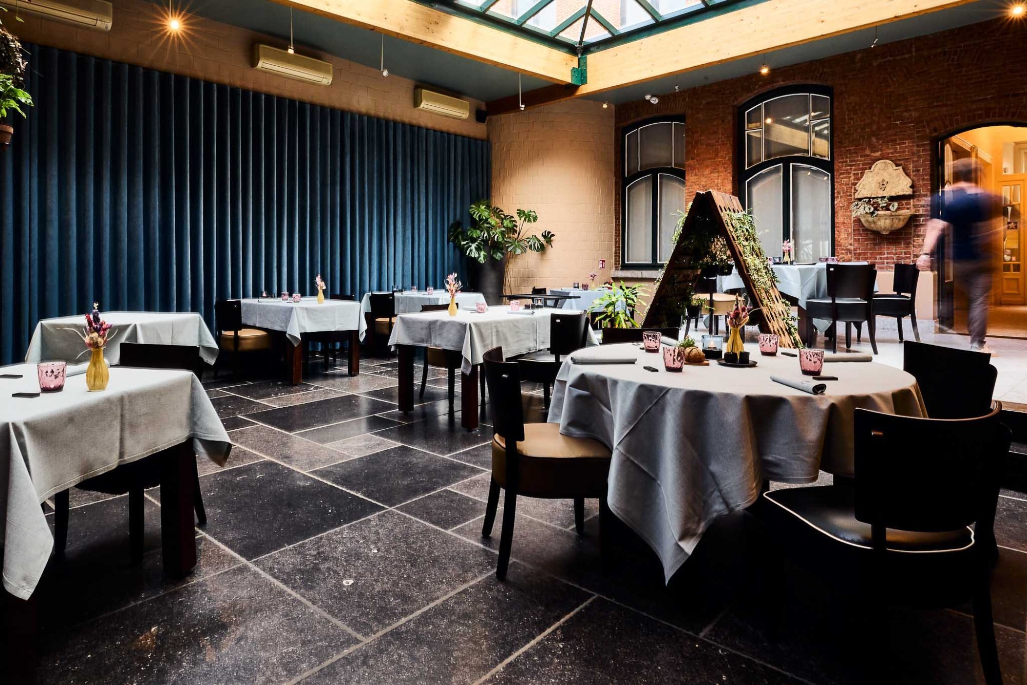 <p>Restaurant VAS</p>
